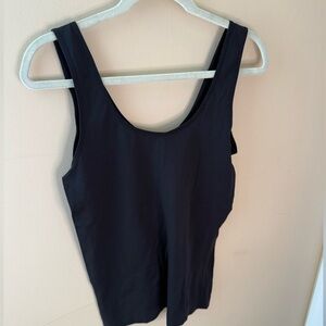 YUMMIE black Scoop Neck Tank size XL